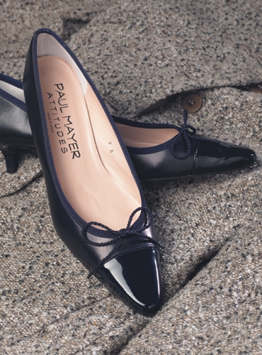navy kitten heel shoes size 7