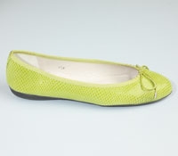 Snakeskin flat in Lime
