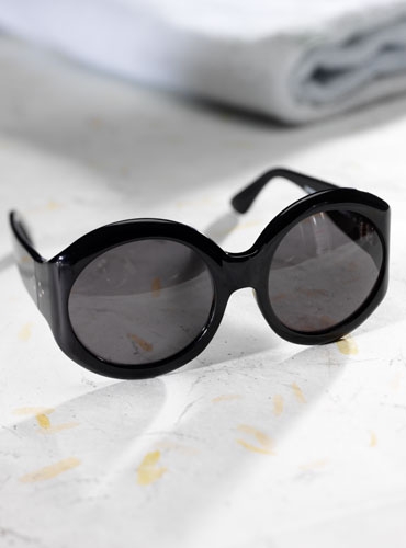 Black Paparazzi Shielding Sunglasses