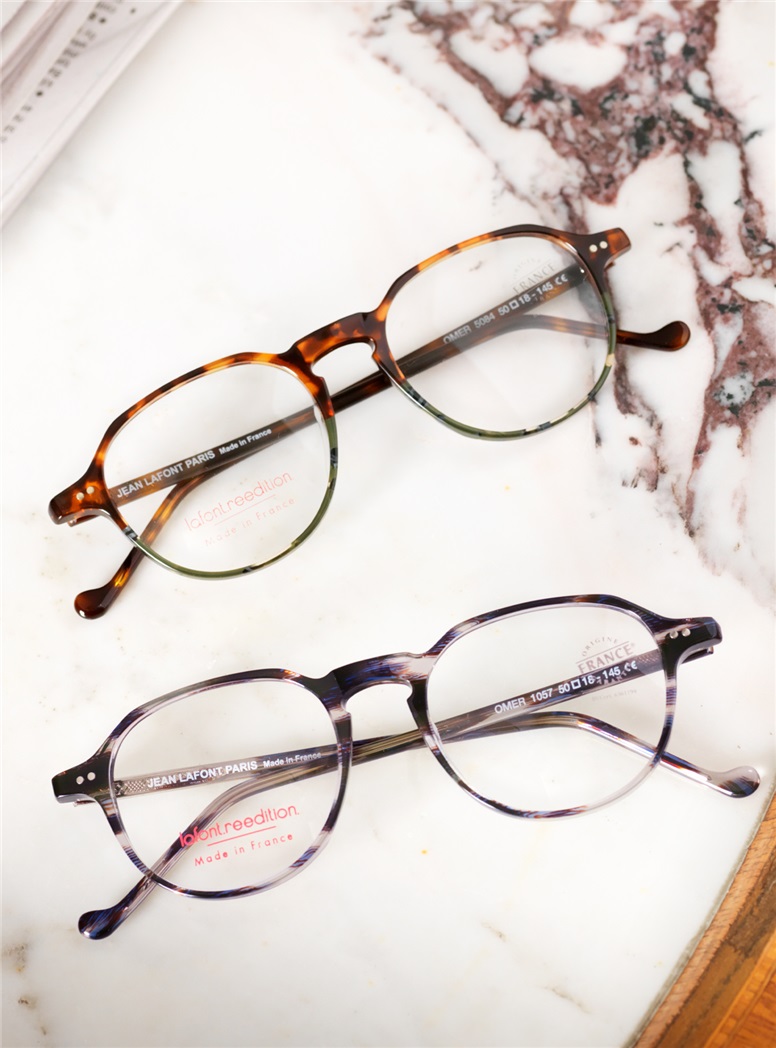 Delicate Semi Square Frame in Mahogany Tortoise and Green