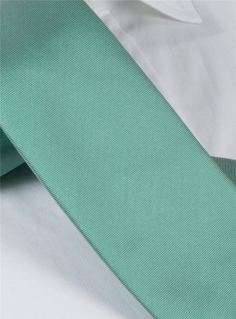 Silk Solid Signature Tie in Sage