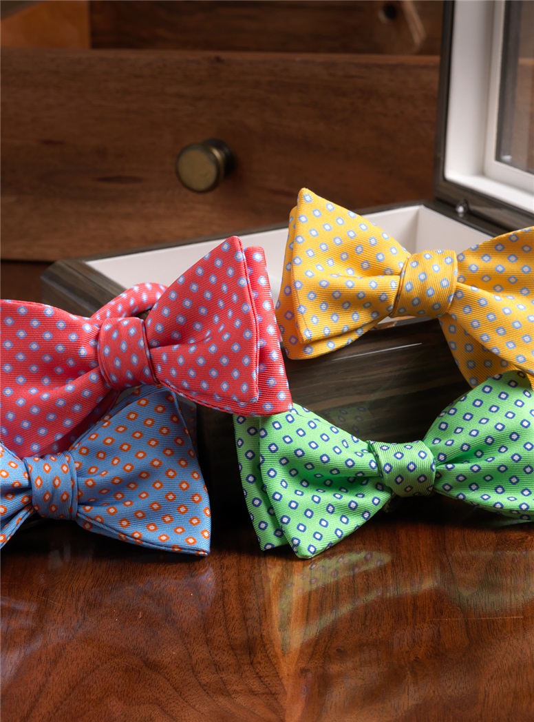 Printed Silk Bow Tie in Pink