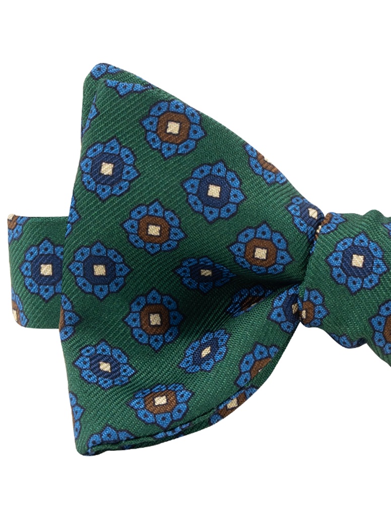 Printed Silk Bow Tie in Kelly Green