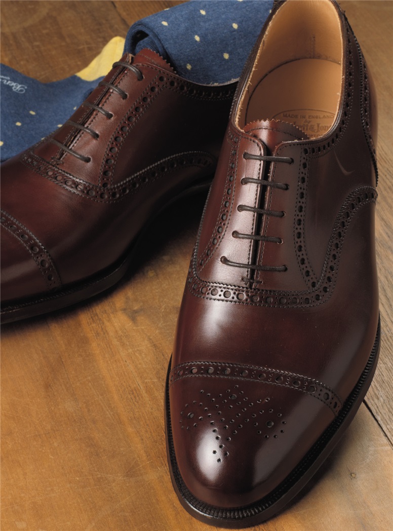 The Berkeley Oxford in Chestnut, Size 8