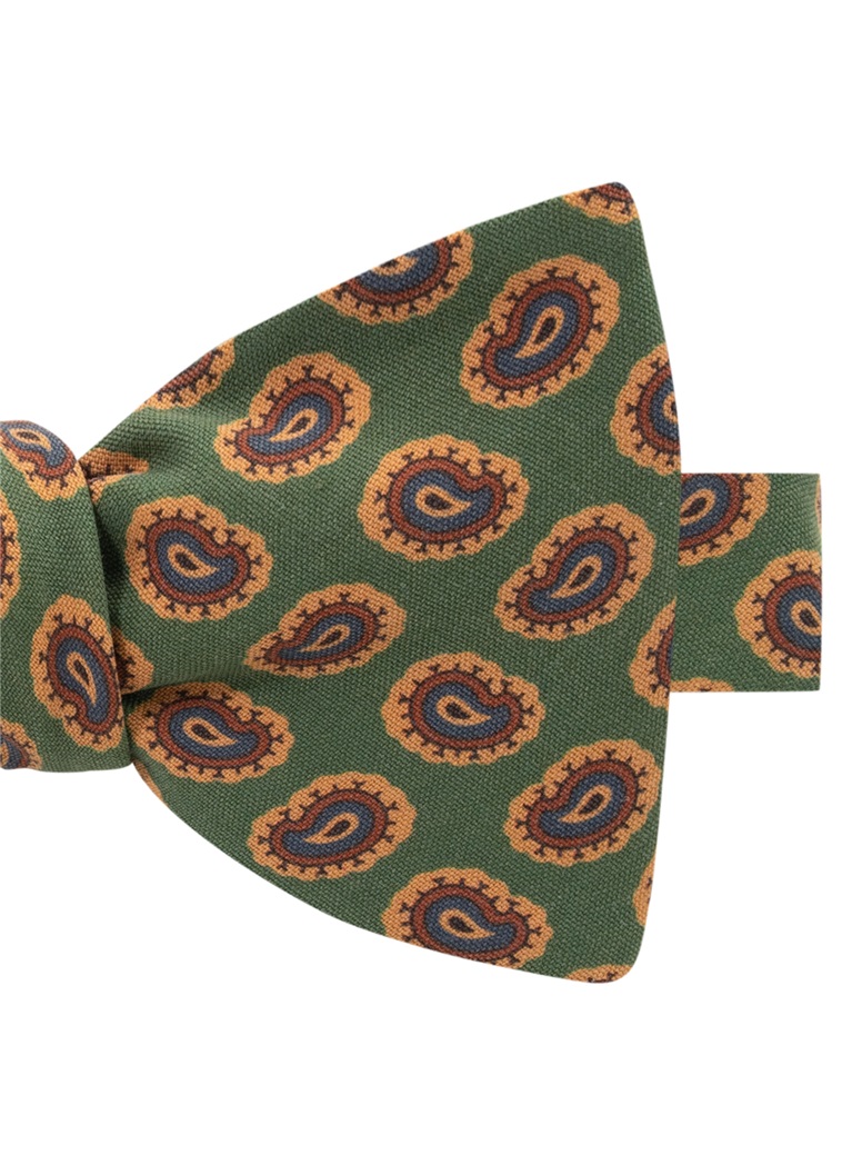 Silk Paisley Printed Bow Tie in Fern