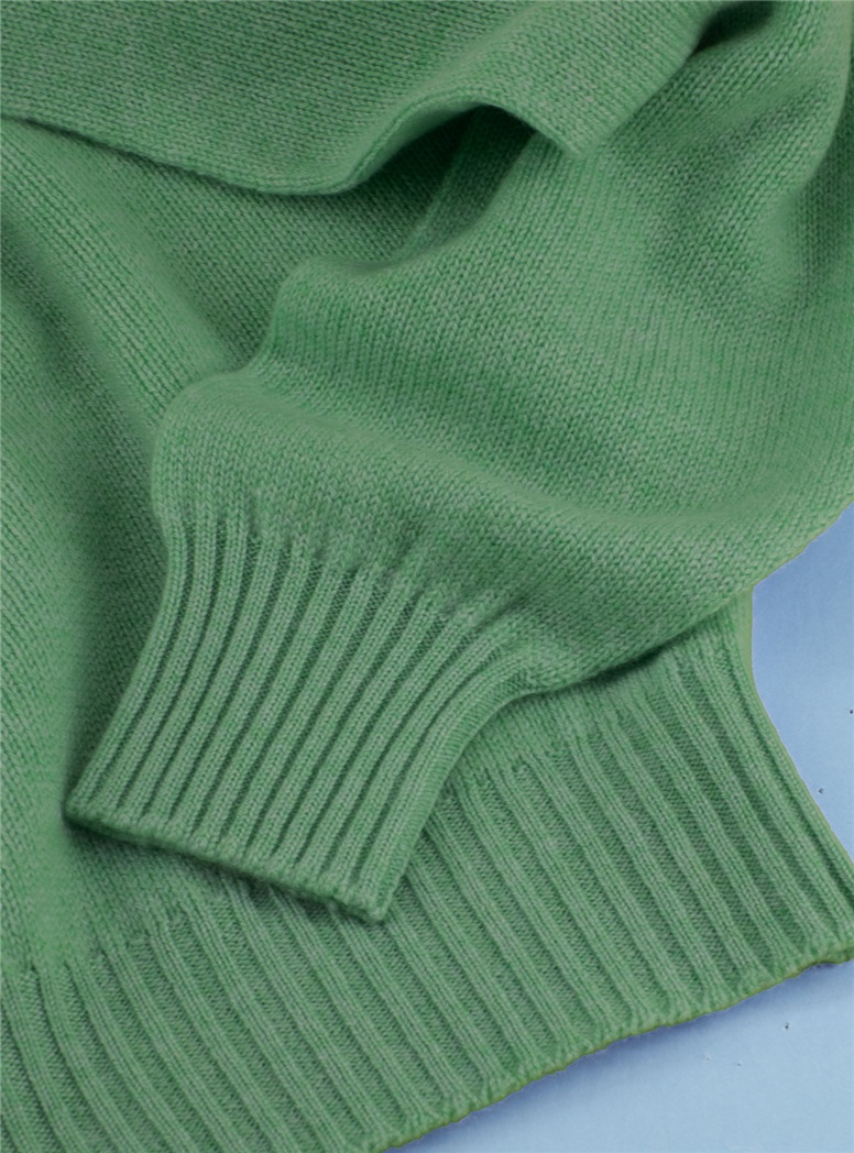 Cashmere Crewneck Sweater in Wood Sage