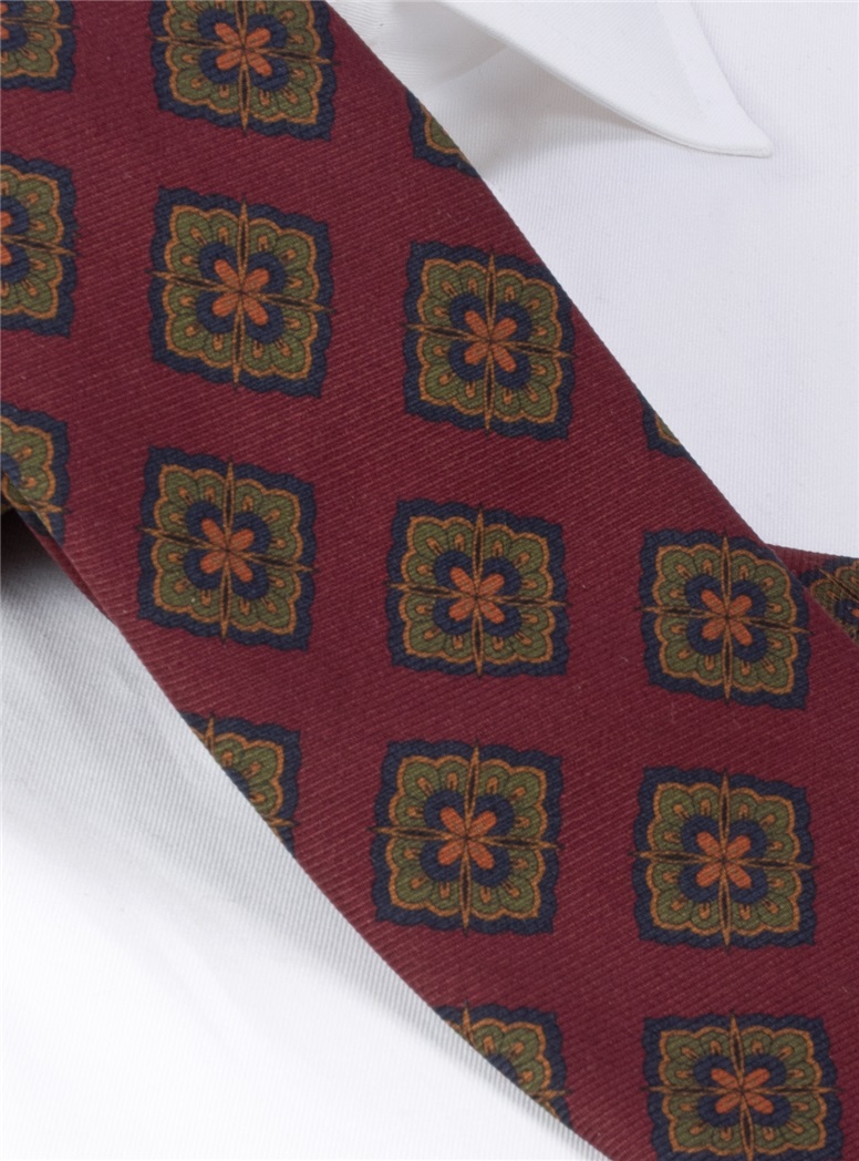 Silk Medallion Printed Tie in Plum