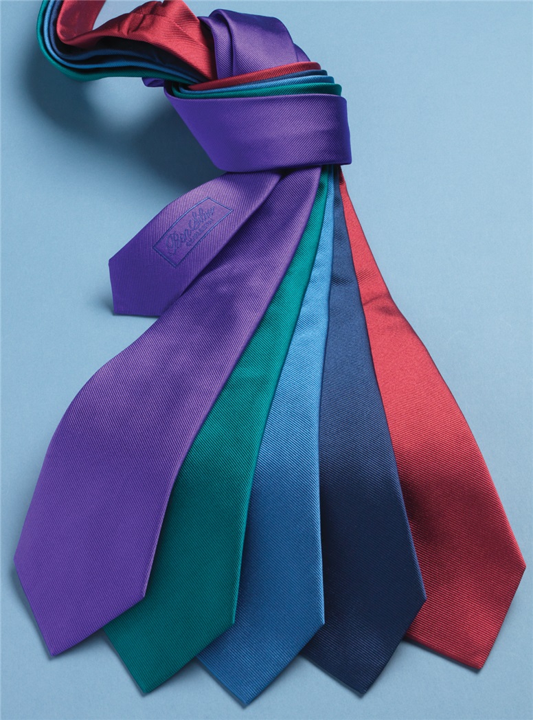 Silk Solid Signature Tie in Violet