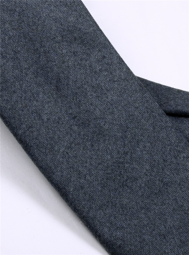 Wool Solid Tie in Indigo