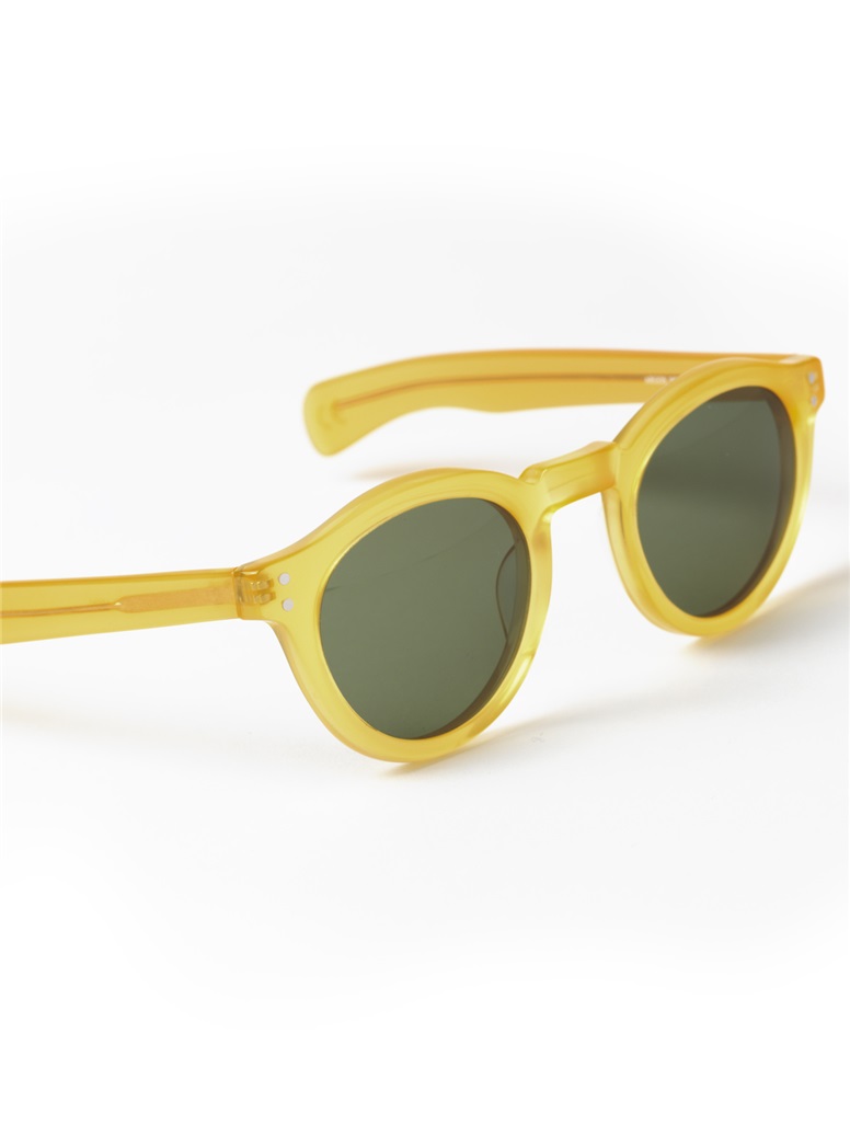 Bold Round Sunglasses in Translucent Yellow - The Ben Silver Collection