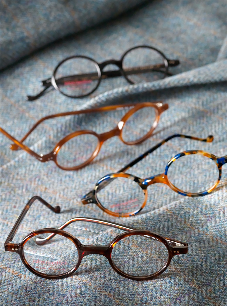 Graceful Round Frame in Blue Tortoise