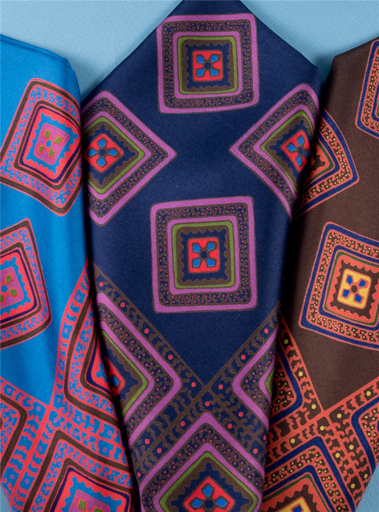 Silk Square Motif Pocket Square
