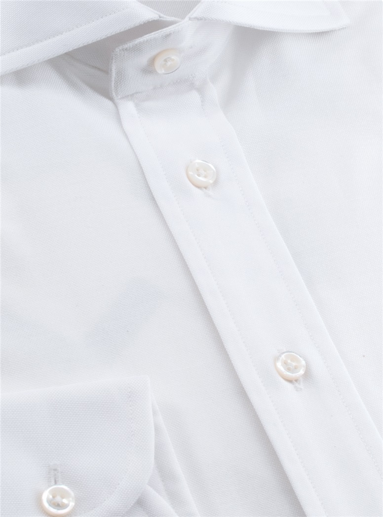 Classic White Twill Cutaway Collar