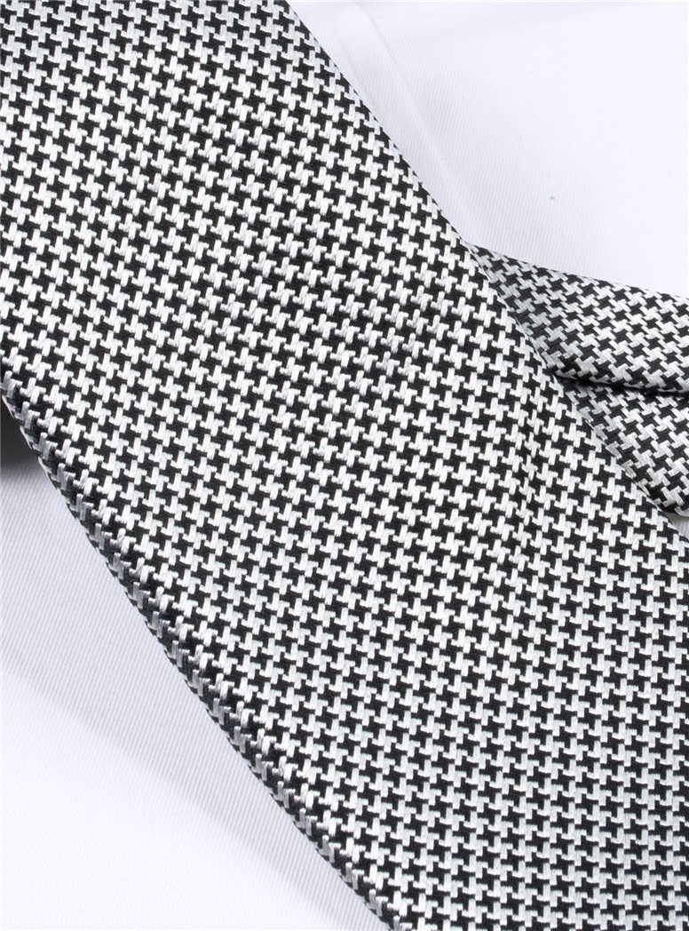 Silk Basketweave Tie in Black and Silver