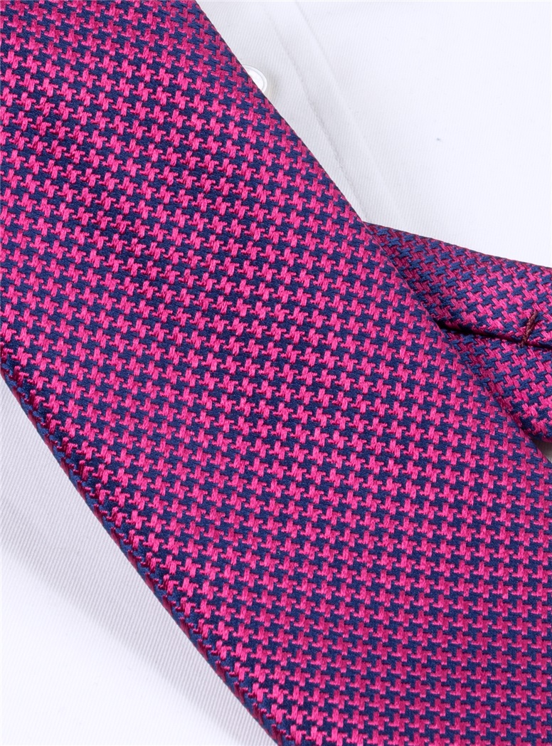 Silk Basketweave Tie in Azalea and Navy