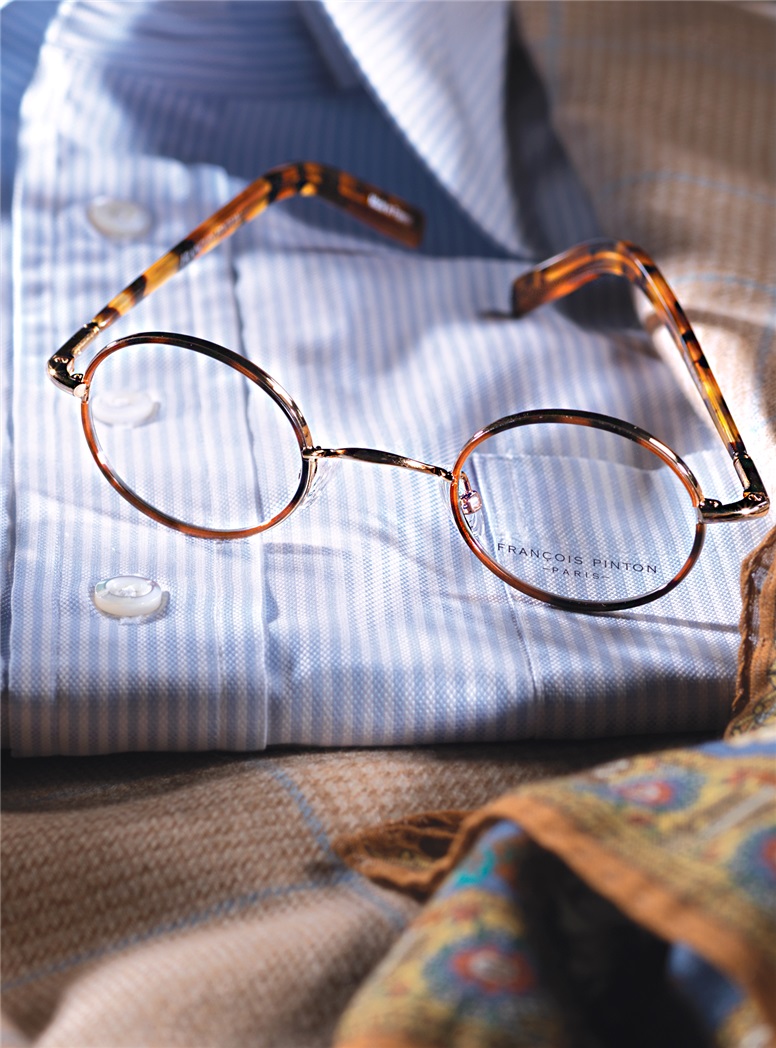 Nearly Oval Wire Frame in Tortoise with Gold