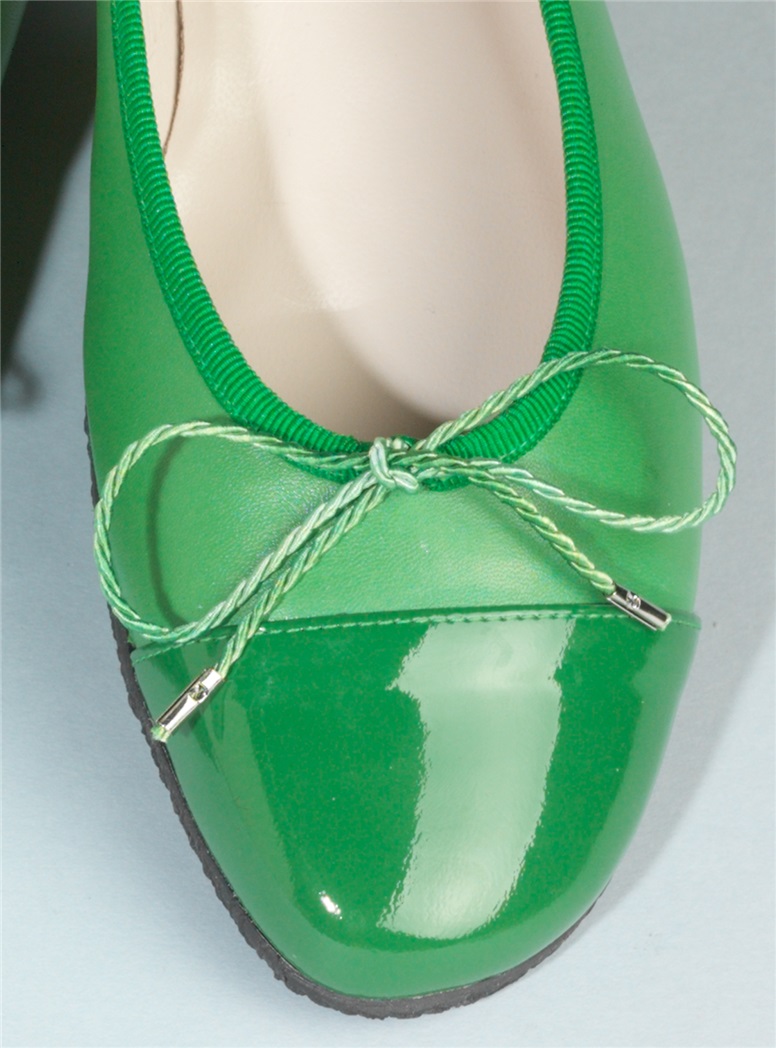 Patent Tip Flats in Green