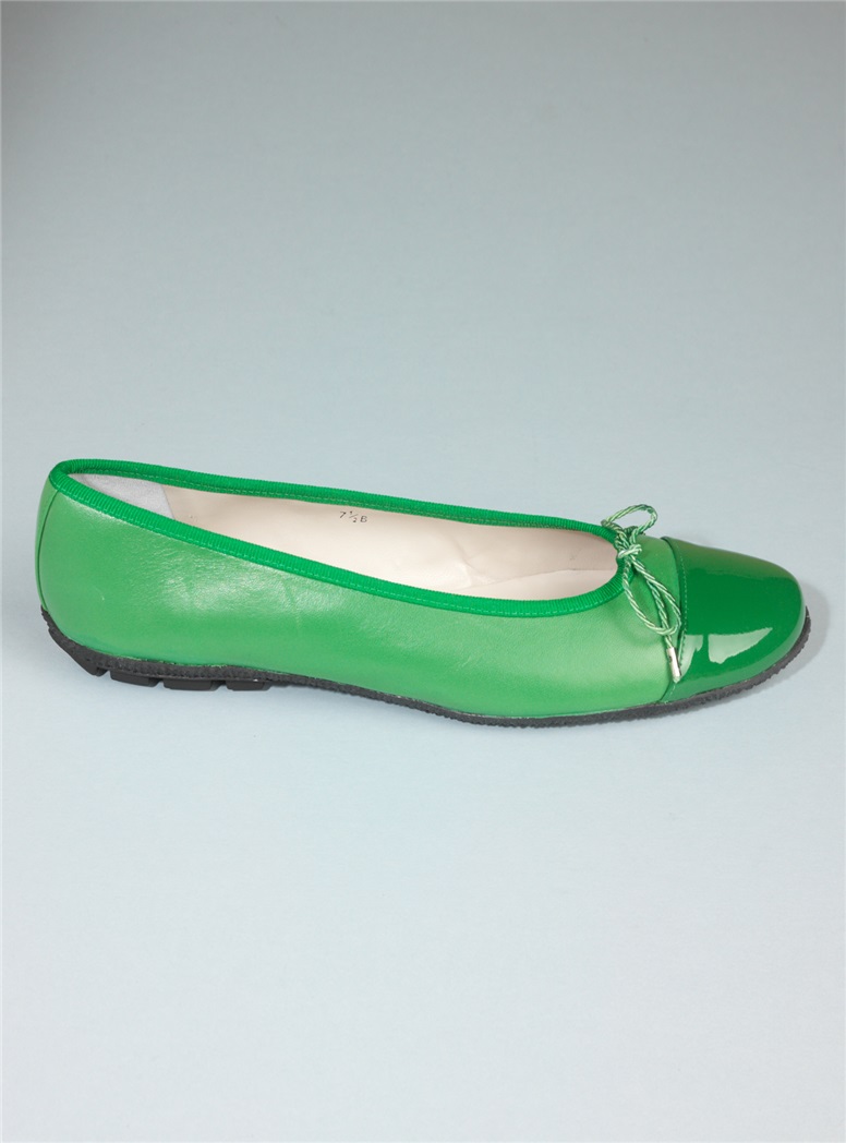 Patent Tip Flats in Green