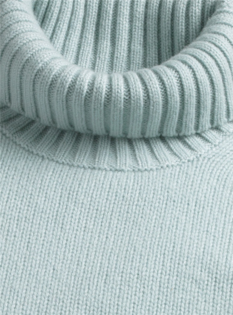 Ladies Cashmere Turtleneck