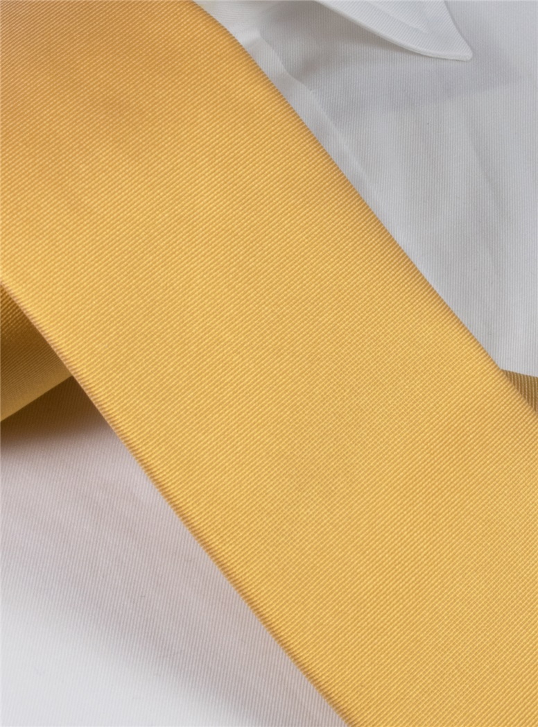 Silk Solid Signature Tie in Lemon