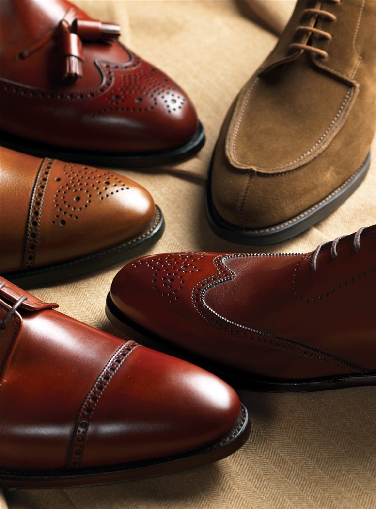 The Canterbury Oxford in Antique Chestnut