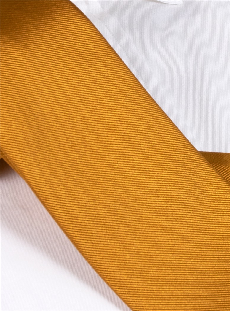 Silk Solid Signature Tie in Golden