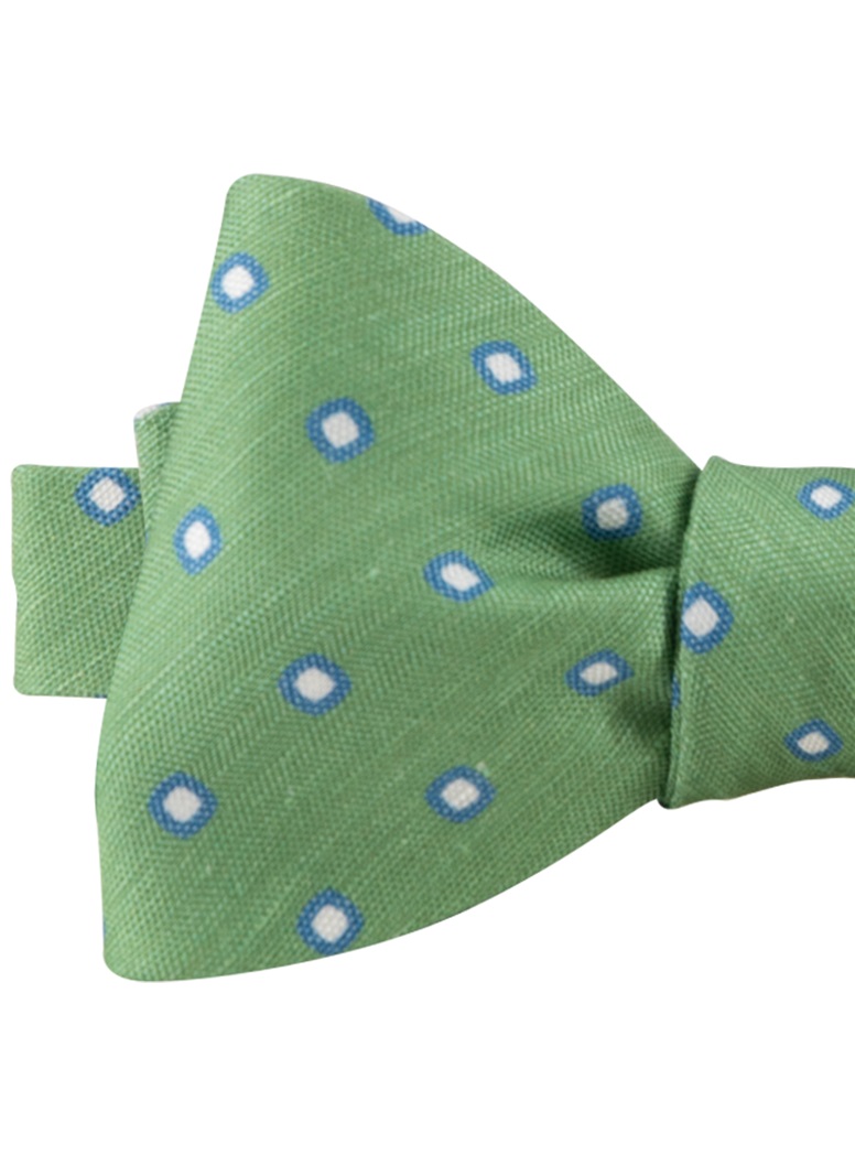 Silk and Linen Dot Bow Tie in Grass