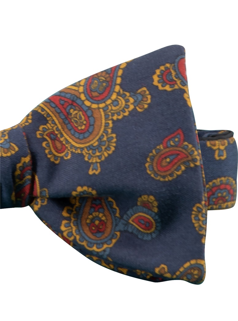 Silk Paisley Bow Tie in Navy