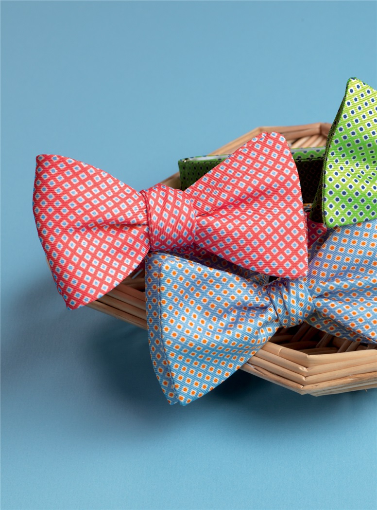 Silk Printed Dots Bow Tie in Coral