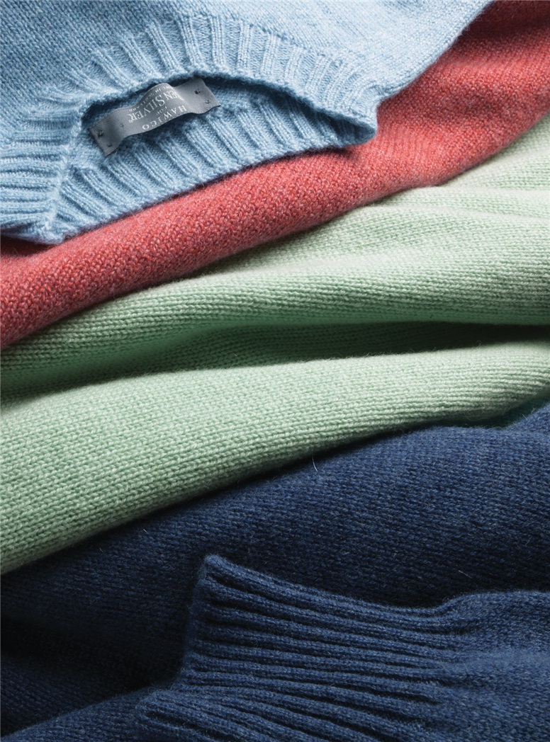 Cashmere Crewneck Sweater in Indigo