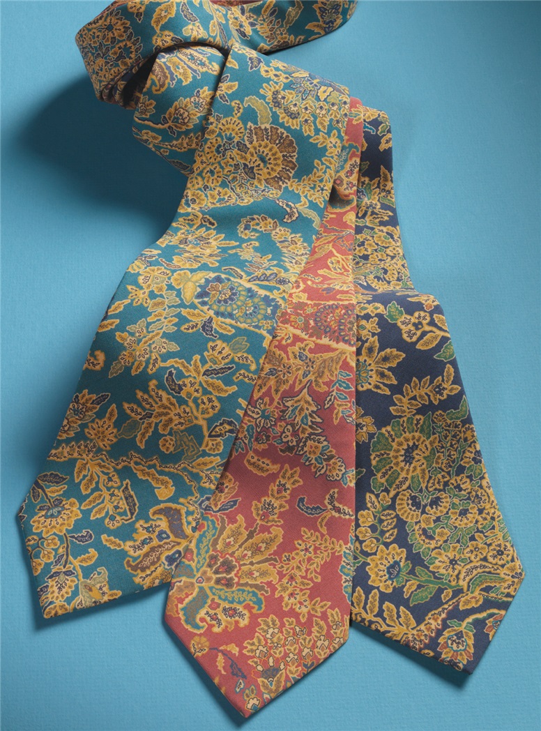 Silk Floral Printed Tie in Navy
