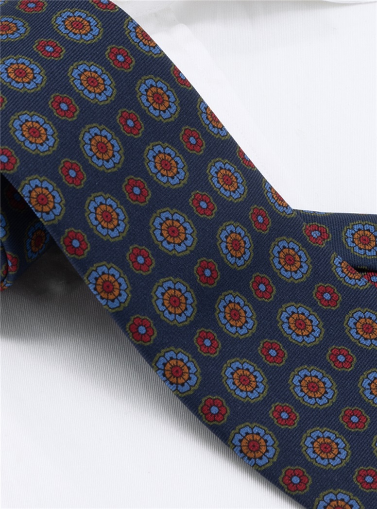 Silk Neat Tie in Navy