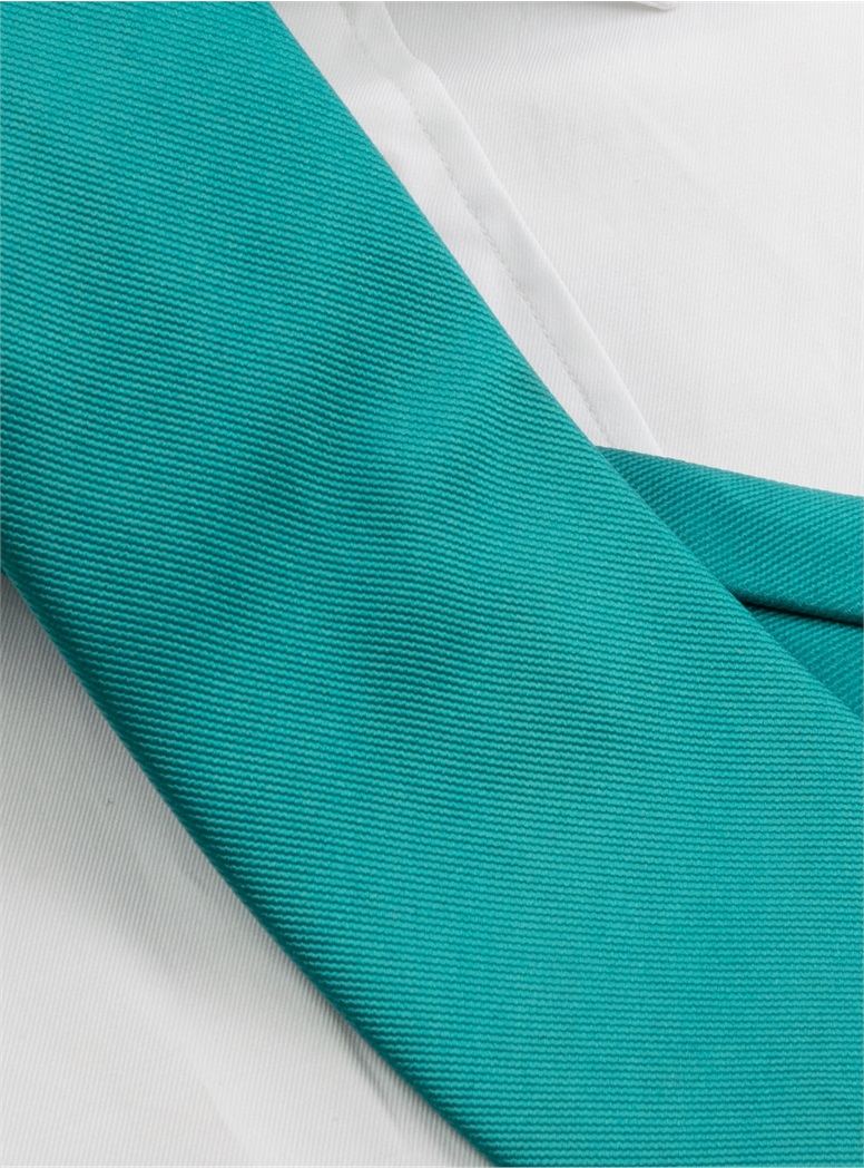 Silk Signature Solid Tie in Aqua