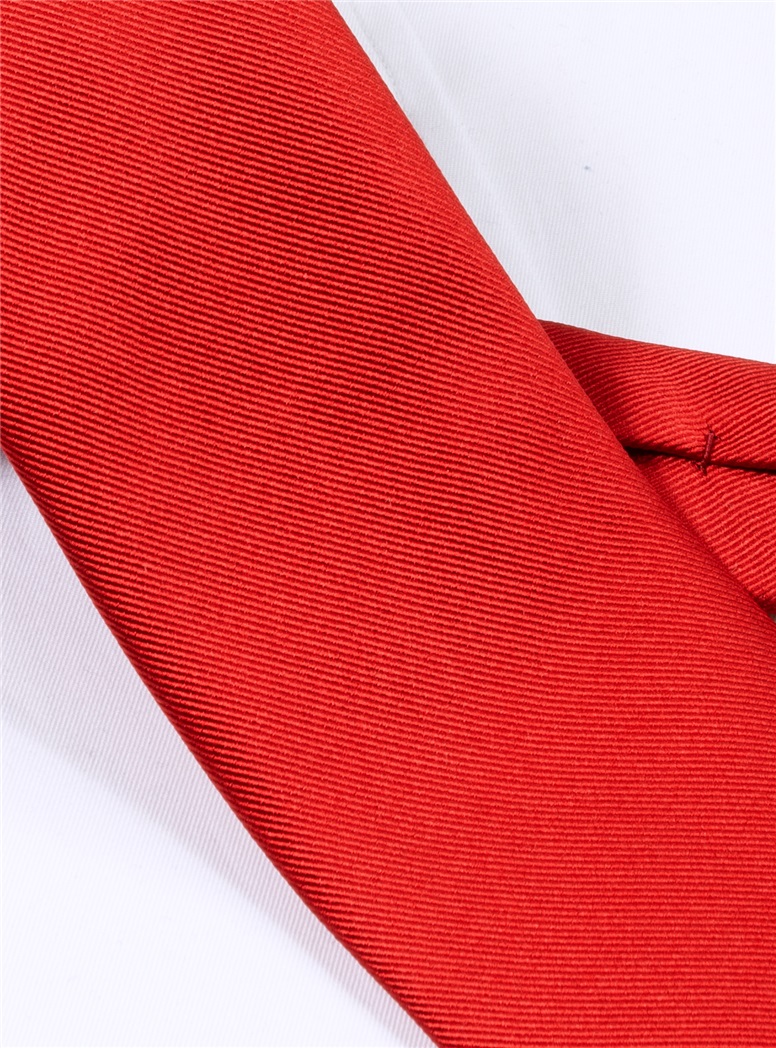 Silk Signature Solid Tie in Red