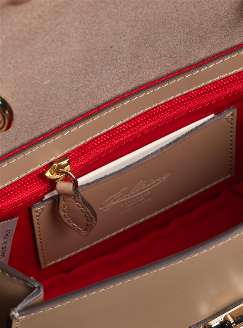 Ladies Top Handle Purse in Clay