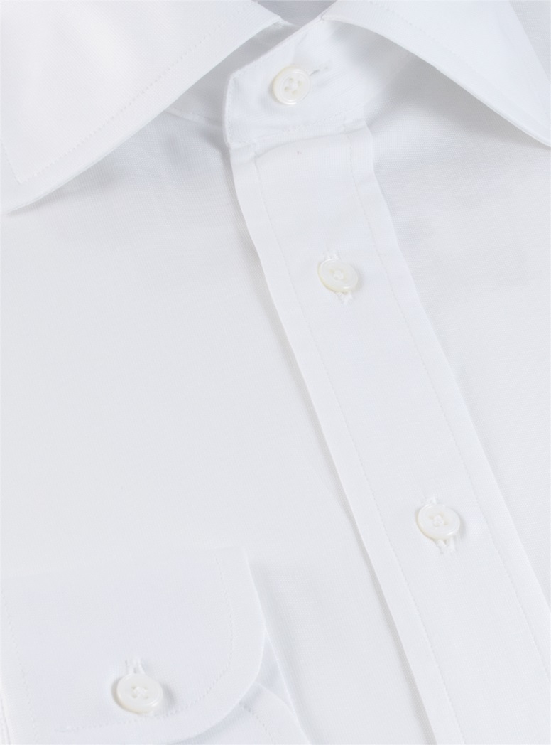 White End on End Spread Collar