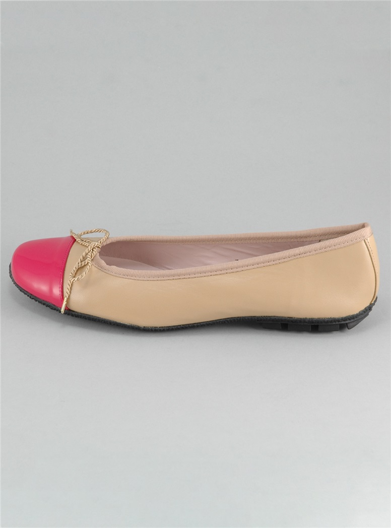 Contrast Toe Beige and Fuchsia Flats