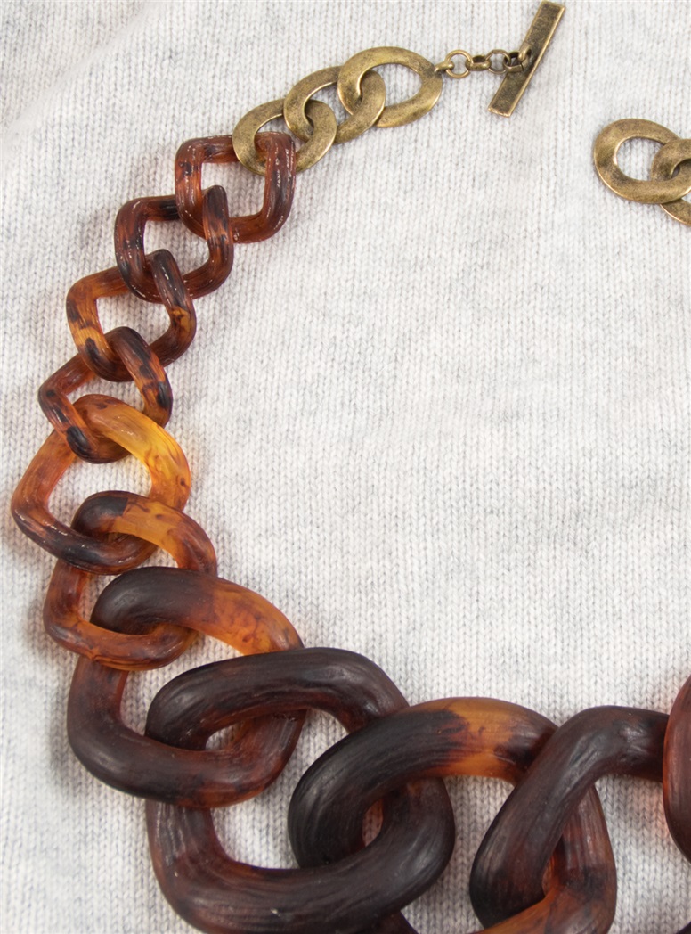 Graduated Link Necklace in Tortoise