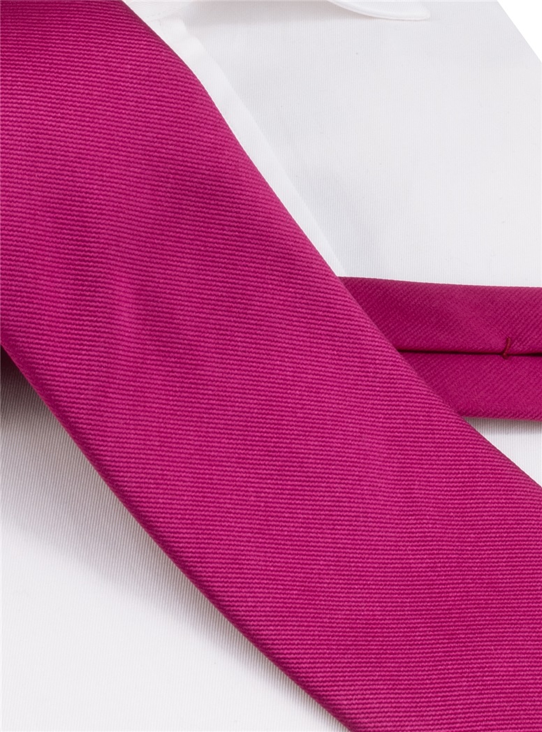 Silk Signature Solid Tie in Magenta