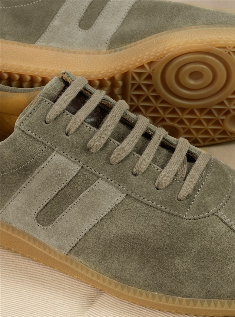 Suede Sneakers in Camel, Size 44