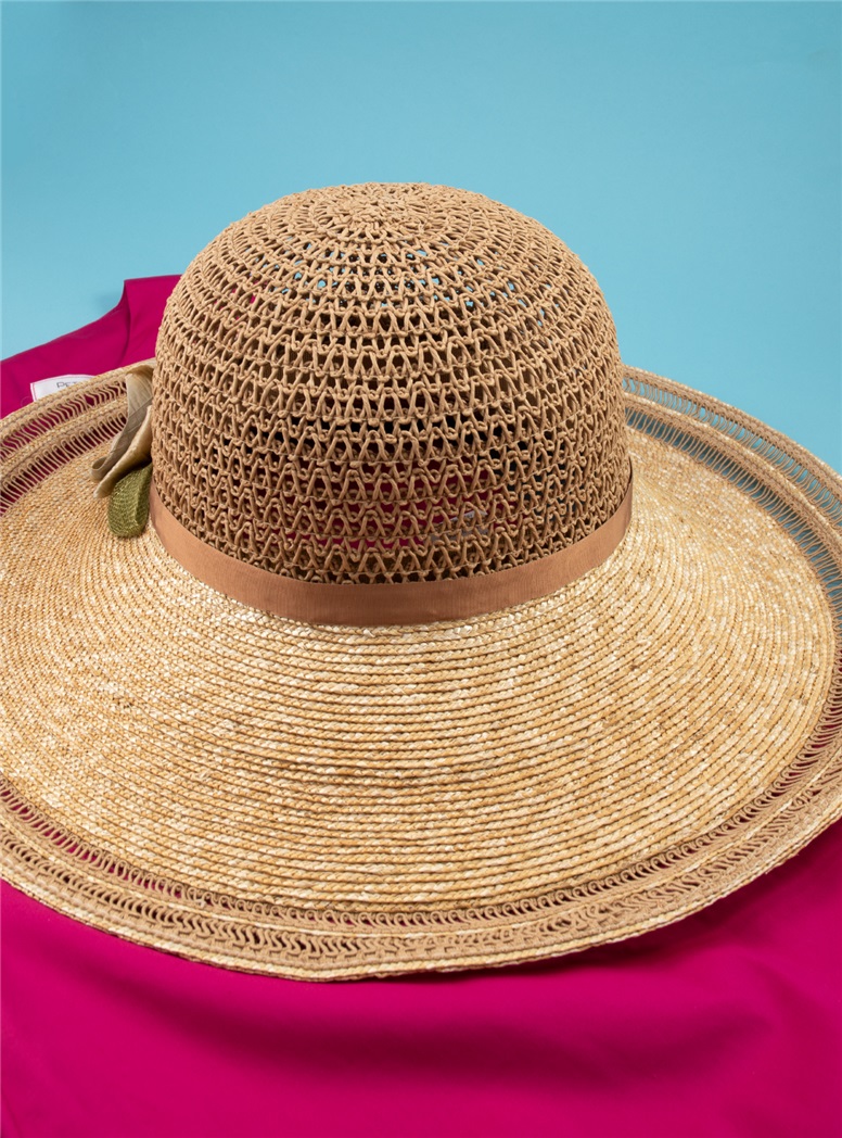 Ladies Straw Sun Hat with Flowers