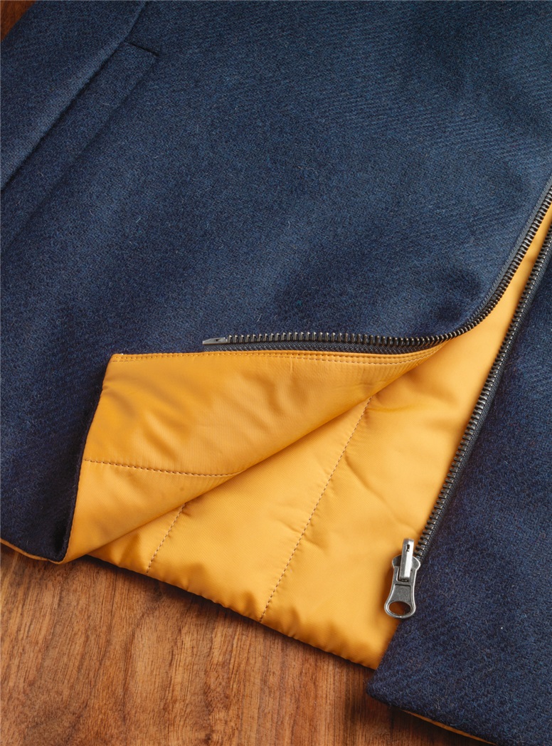 Lightweight Reversible Vest in Navy and Gold