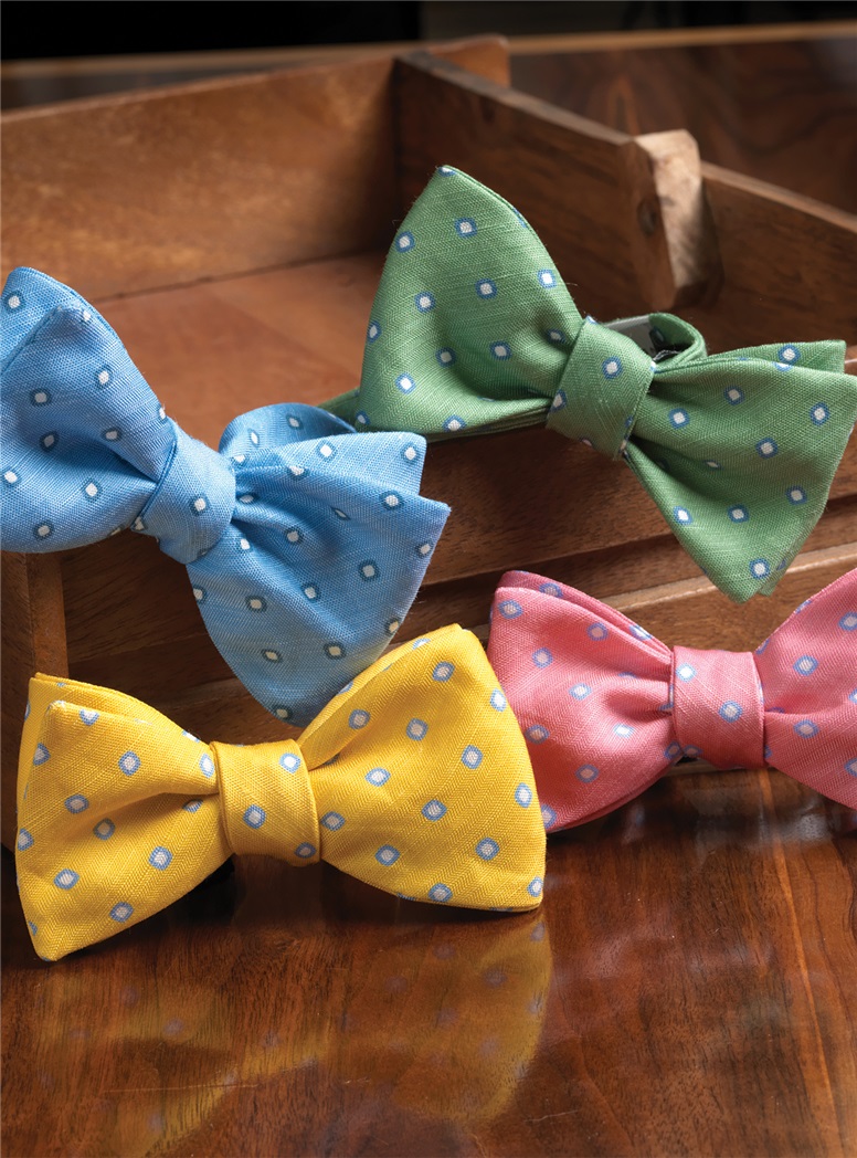 Silk and Linen Dot Bow Tie in Sky