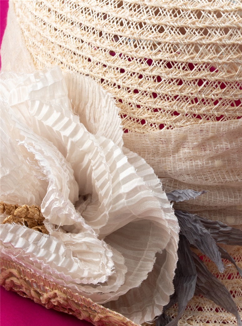 Ladies Cream Cloche Hat with Flower