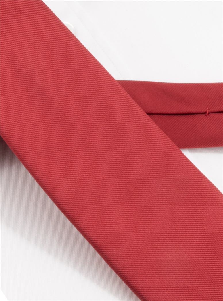 Silk Solid Signature Tie in Ruby