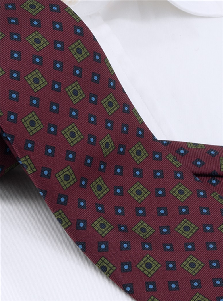 Silk Neat Print Tie in Wine