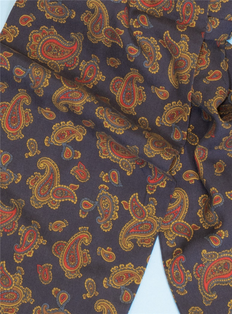 Silk Paisley Ascot in Navy