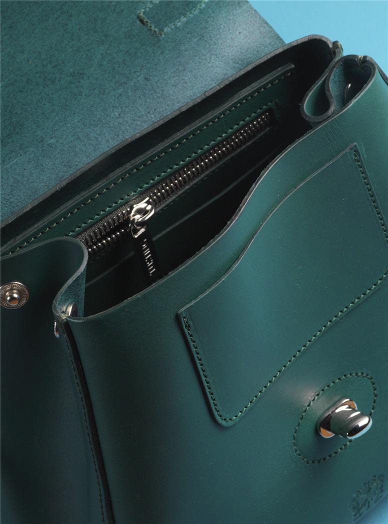 Ladies Leather Handbag in Spruce