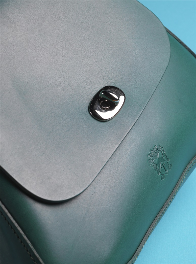 Ladies Leather Handbag in Spruce