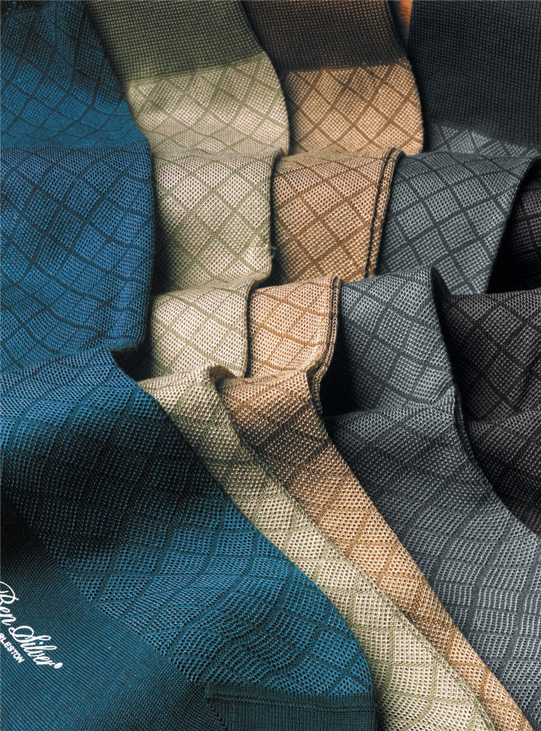Cotton Grid Socks in Muted Tones